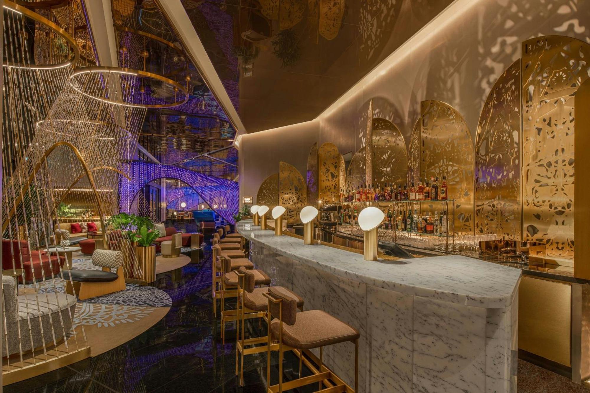 W Macau - Studio City Extérieur photo The bar at the lobby