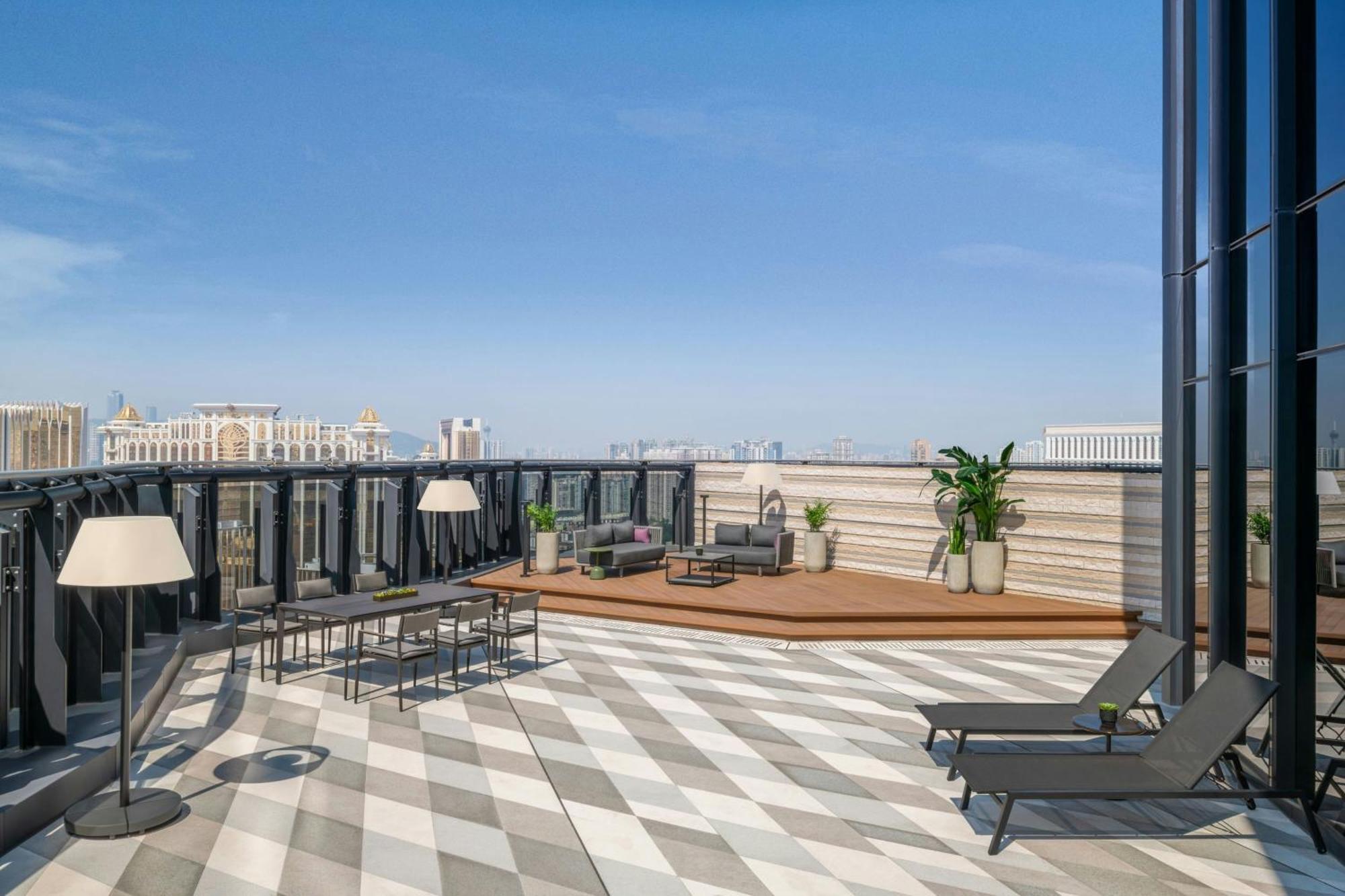 W Macau - Studio City Extérieur photo The rooftop terrace