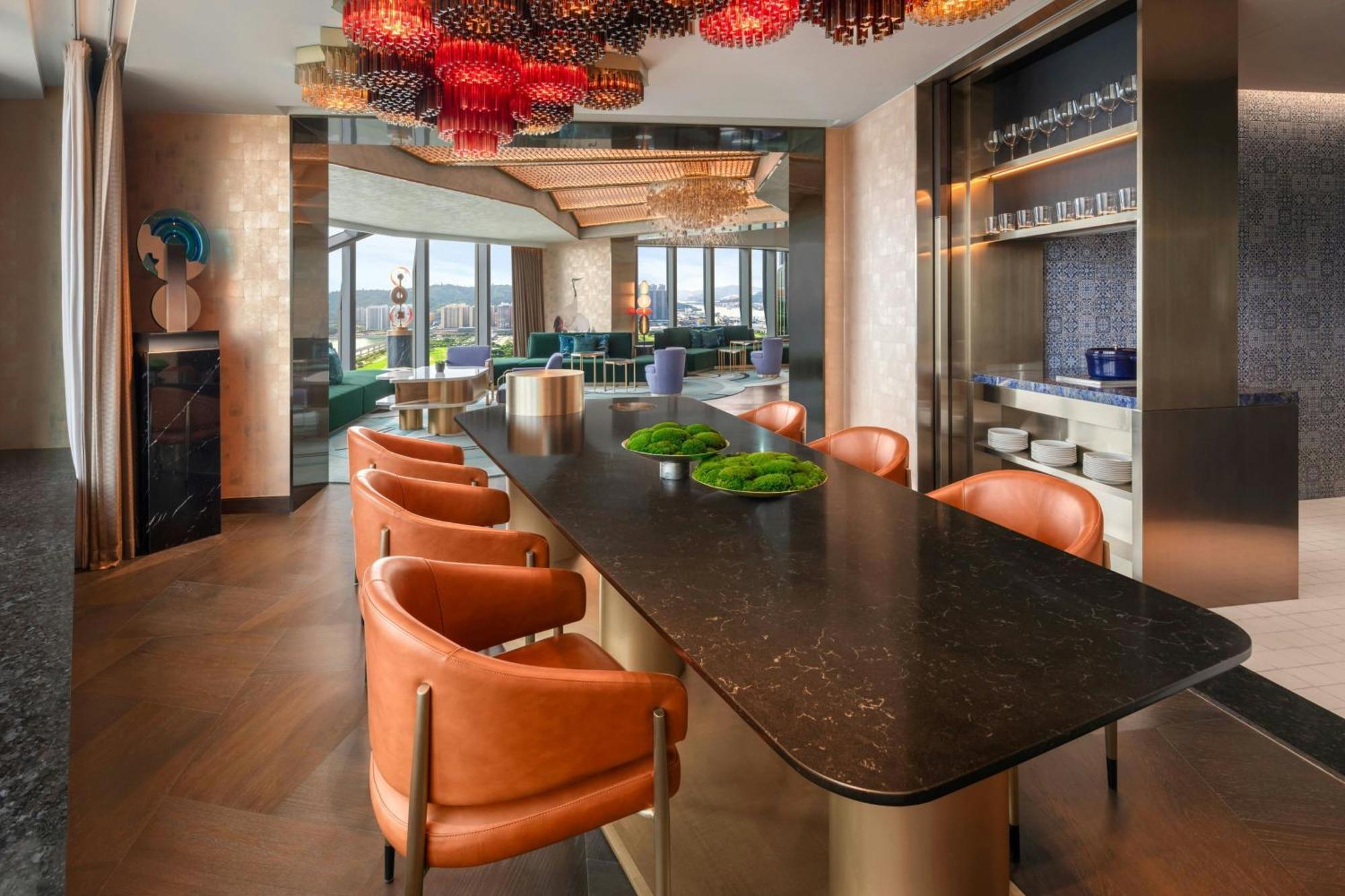 W Macau - Studio City Extérieur photo The Club at London Heathrow Airport